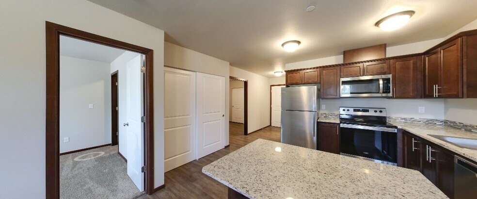 Building Photo - Remington Place Apartments