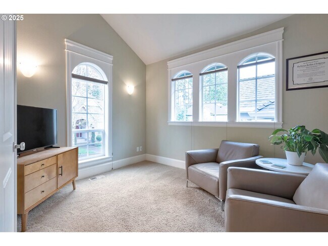 Building Photo - Gorgeous Executive Style Home in Southwest...