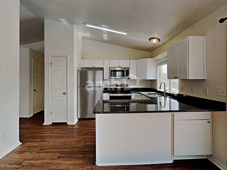 Building Photo - 2277 W 2300 N