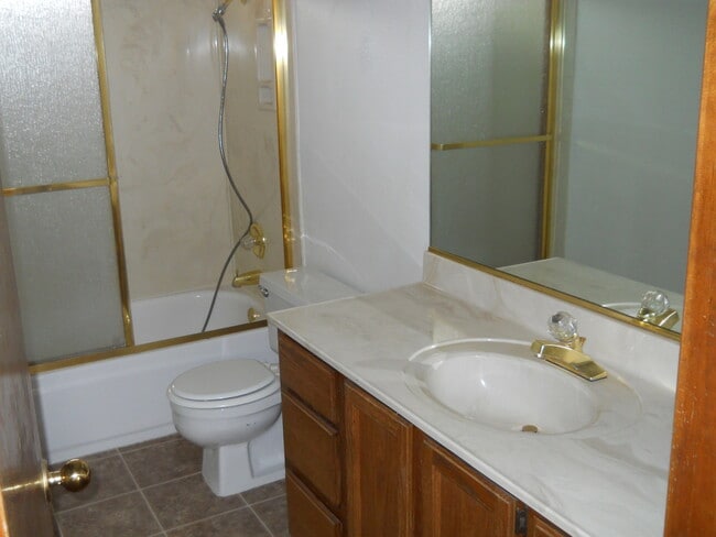 Building Photo - Three bedroom