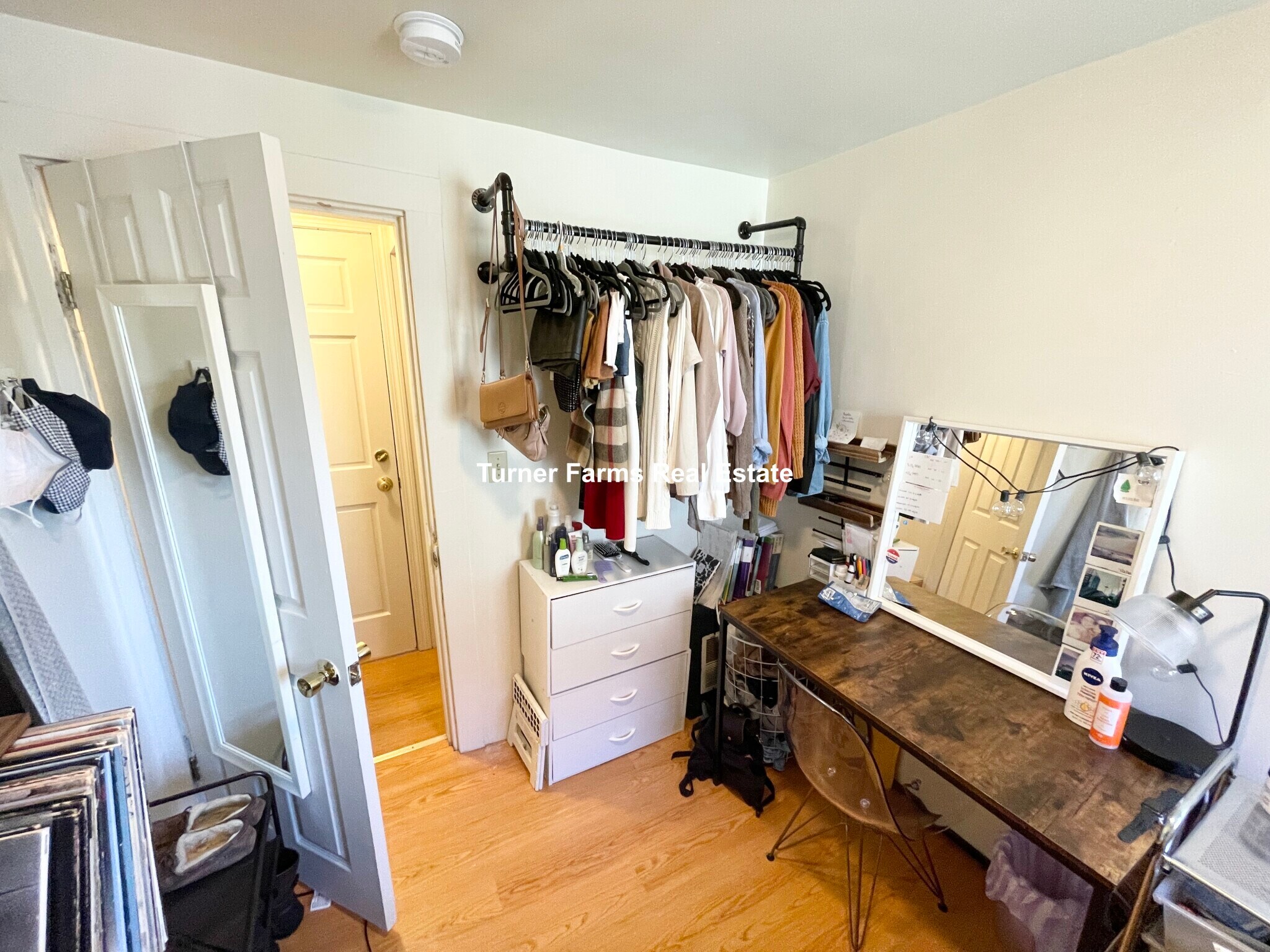 Building Photo - 2 Shepherd Ave