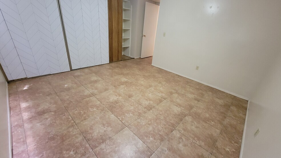Building Photo - 109 W Concorda Dr
