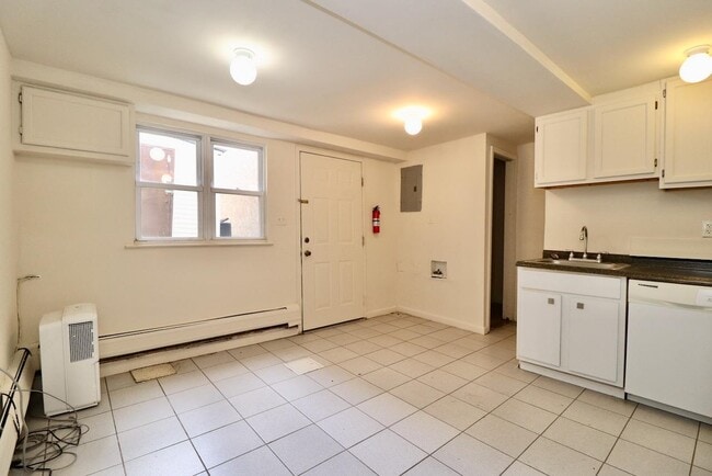 Building Photo - 618 Park Ave