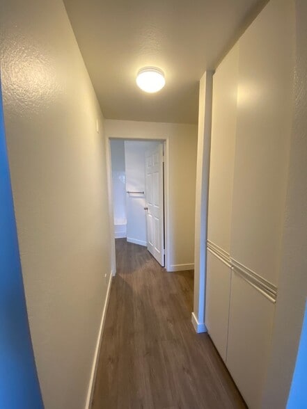 Building Photo - 4343 Whitsett Ave