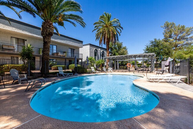 Building Photo - FURNISHED Scottsdale 2/bed/2bath Townhome ...
