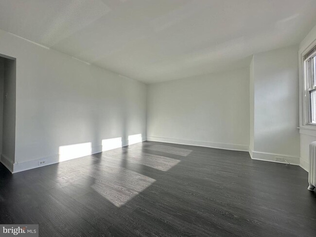 Building Photo - 411 Burmont Rd