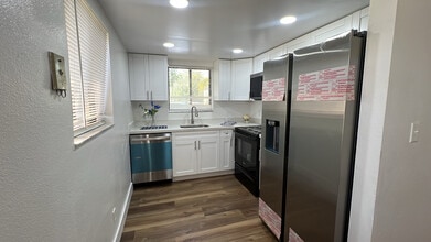 Building Photo - 1045 S Flagler Ave