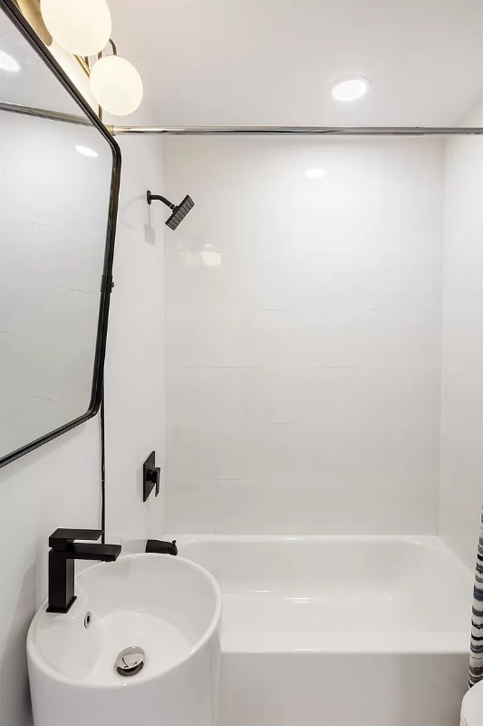 Building Photo - 2437 Acton St