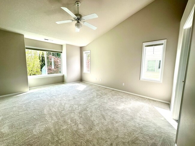 Building Photo - 5 bedroom, swimming pool, Gym, close to OSU