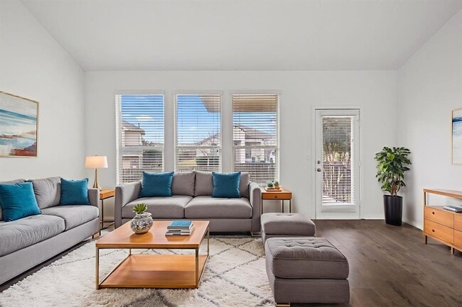 Building Photo - 10906 Bruneau Trail