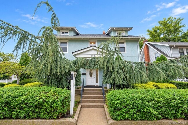 Building Photo - 108 Hempstead Ave