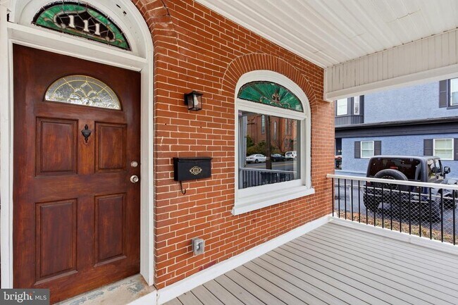 Building Photo - 111 Hanover Dr