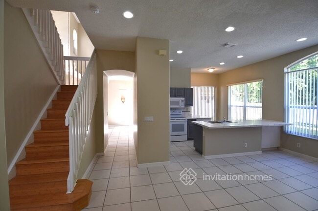 Building Photo - 4891 SW 35th Terrace