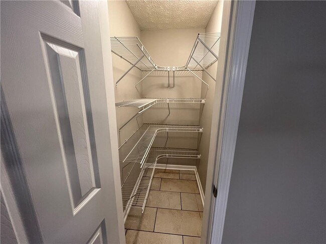 Building Photo - 6590 A C Smith Rd