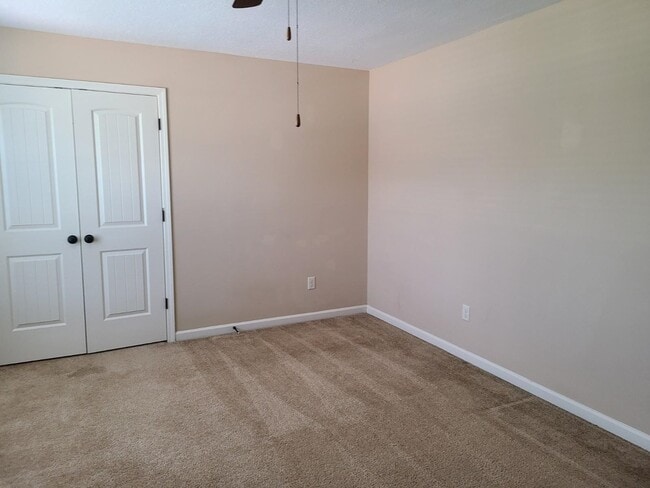 Building Photo - 7327 San Vista Dr