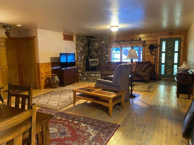 Building Photo - 578 W 5500 S