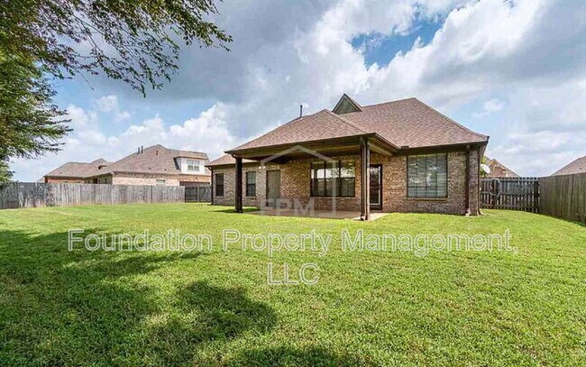 Building Photo - 5505 Riverstone Dr