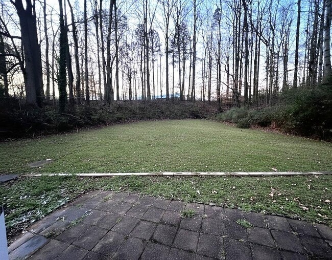 Building Photo - 5568 Elderberry Ln