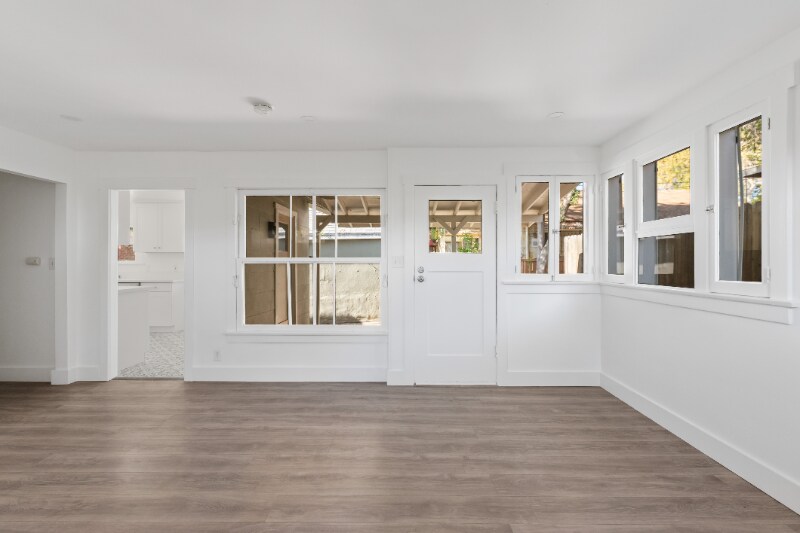 Building Photo - 1446 E Topeka St