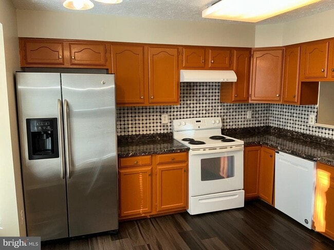 Building Photo - 20517 Lowfield Dr