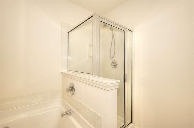 Building Photo - 2658 Avanti Way