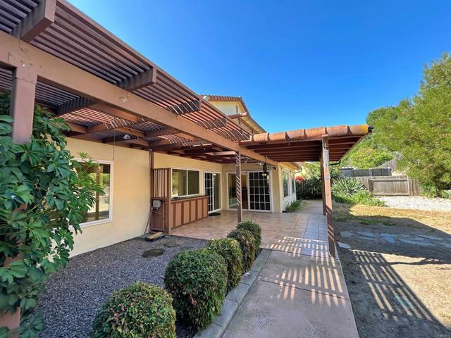 Building Photo - 15150 Andorra Way