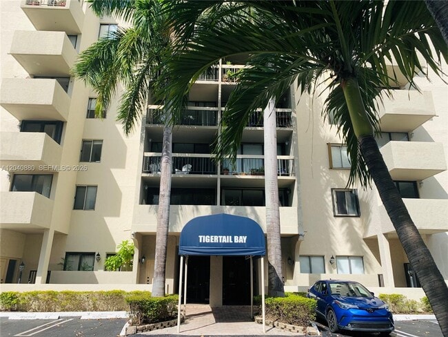 Building Photo - 2715 Tigertail Ave