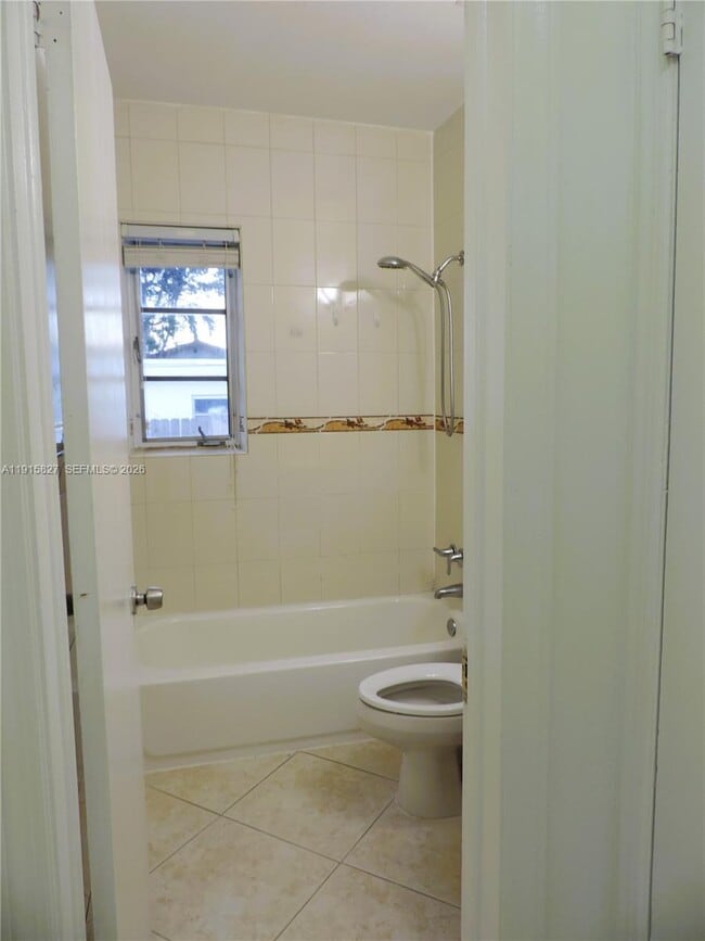 Building Photo - 3134 SW 25th Ter