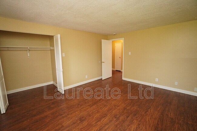 Building Photo - 13928 E Utah Cir