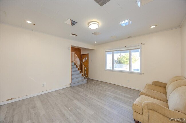 Building Photo - 62 Sweet Ave