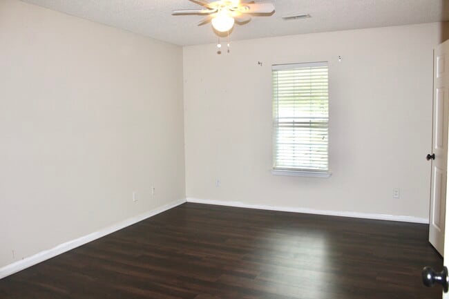 Building Photo - 100 Tyger Meadow Rd