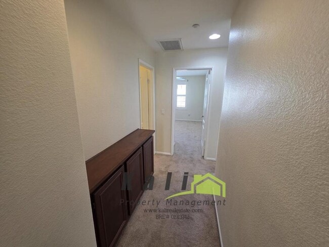 Building Photo - 2177 Diamondback Ct