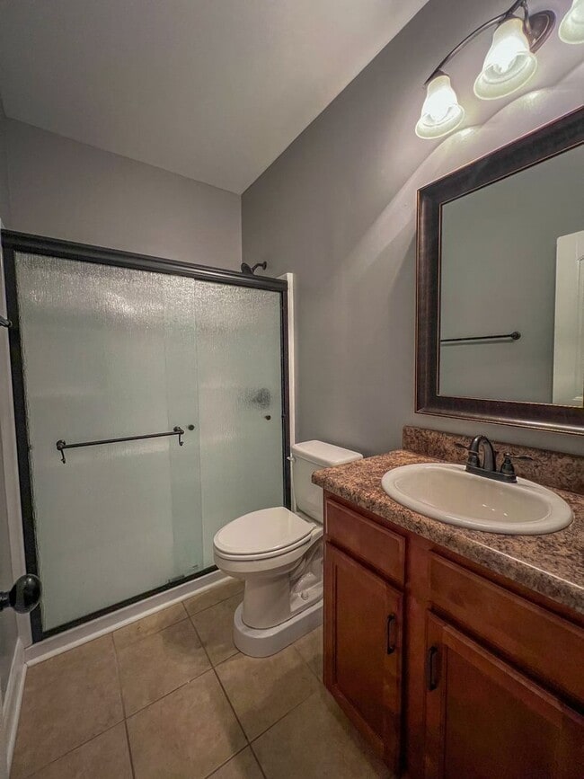 Building Photo - Short Term Leases Options! Gorgeous 5 Bedr...