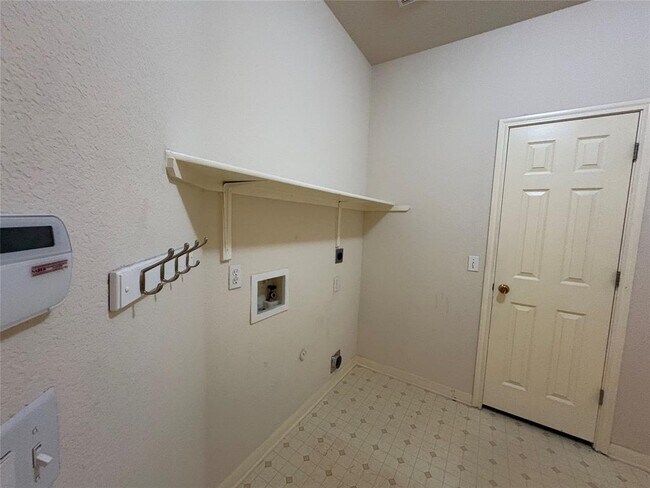 Building Photo - 7006 Rambollet Terrace