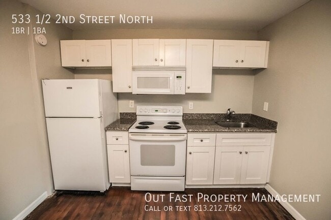Building Photo - 533 1/2 2nd Street North-