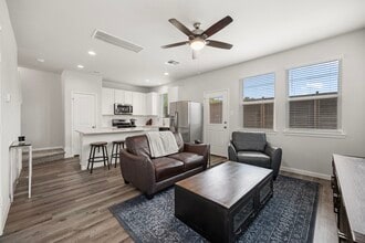 Building Photo - 24802 Landolfi Dr
