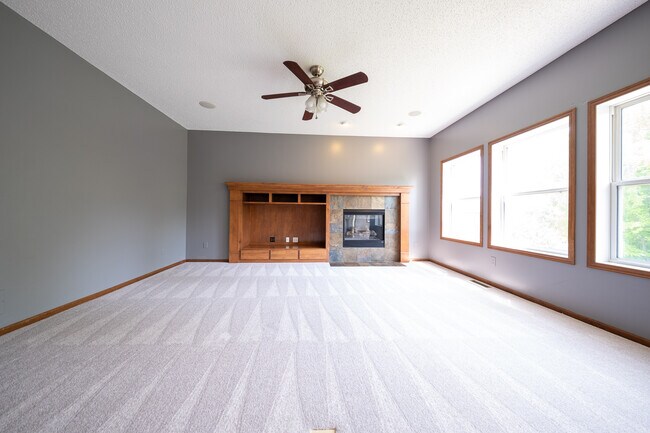 Building Photo - 15515 59th Pl N