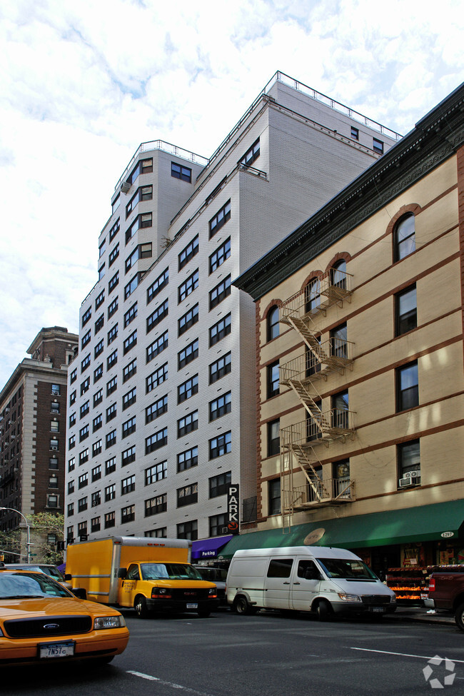 Building Photo - Lexington Towers