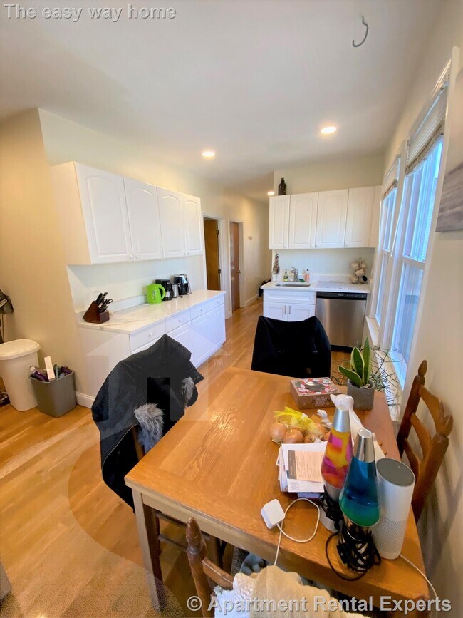 Building Photo - 359-361-361 Western Ave