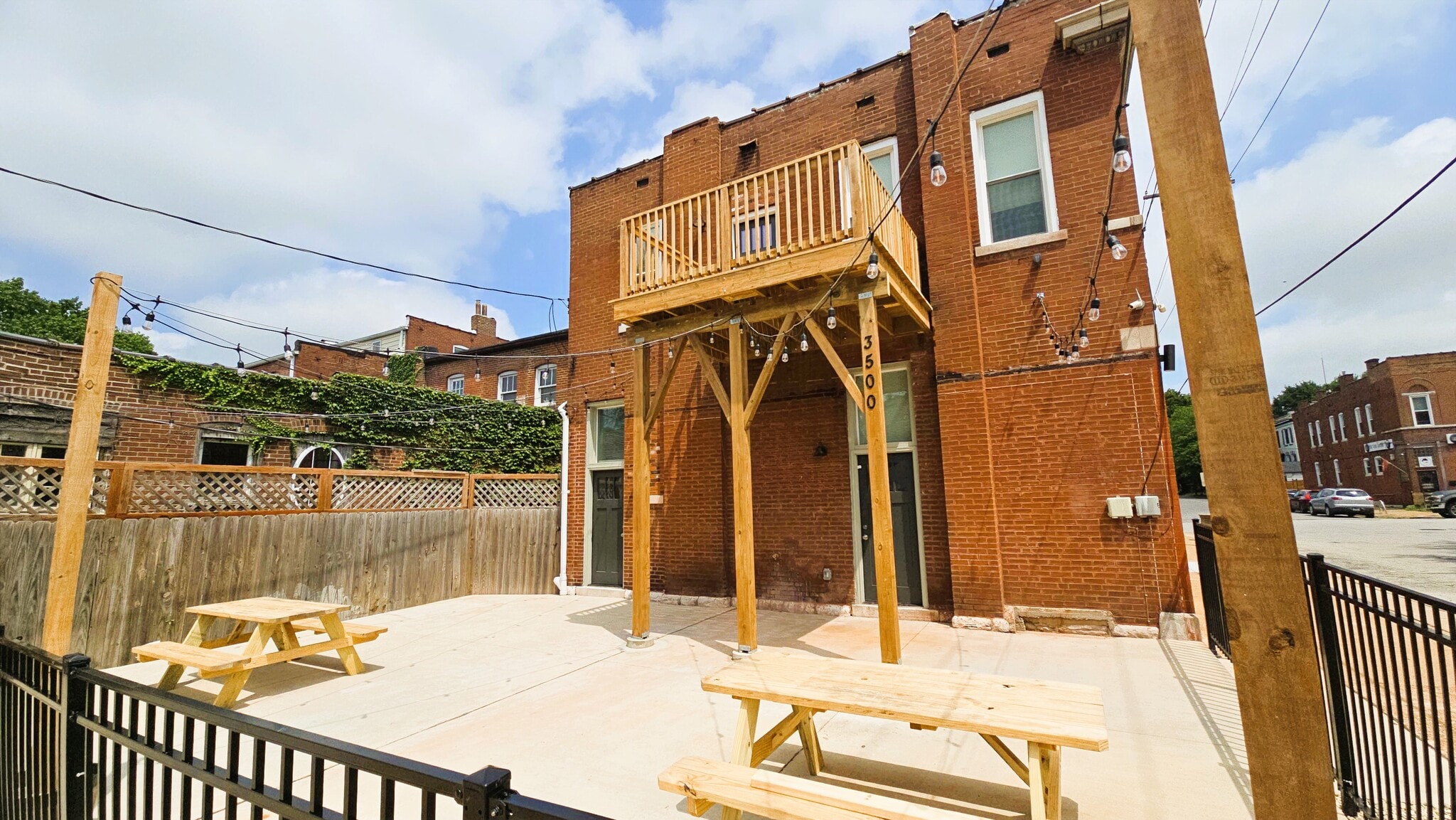 Building Photo - 3500 Magnolia Ave