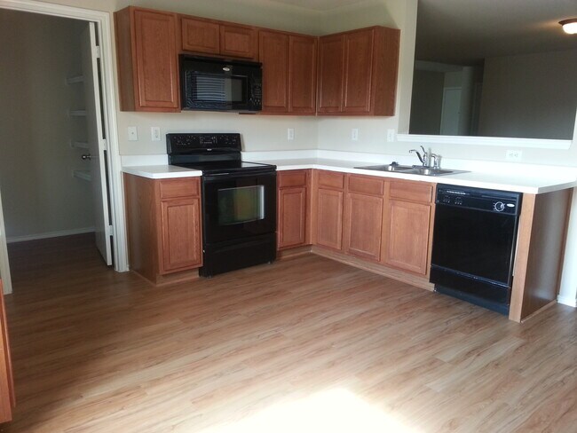 Building Photo - 10565 Flagstaff Run