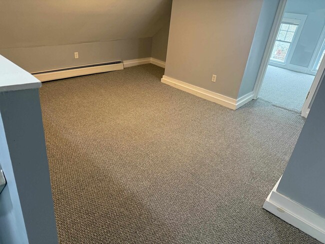 Building Photo - 3 Broadway