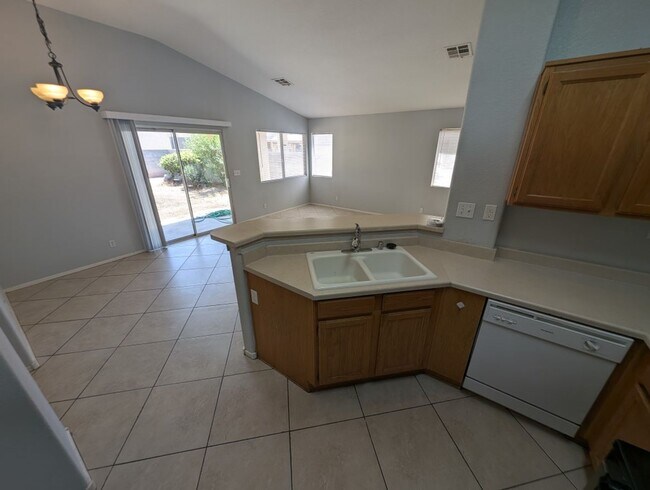 Building Photo - 1821 Running Fawn Ct