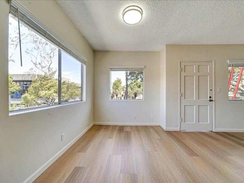 Primary Photo - 2336 34th St