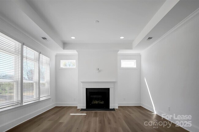 Building Photo - 3054 Constitution Ln