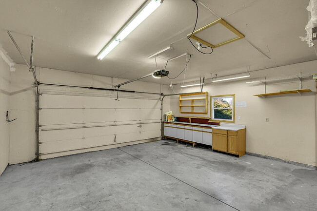 Building Photo - $2,195.95, 3-bed, 2-bed, ranch-style home with a large backyard and $300 off first month's rent