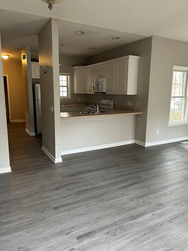 Building Photo - 41 Holly Pines Dr