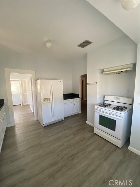 Building Photo - 500 W 3rd St