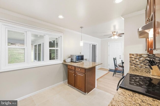 Building Photo - 7810 Kalorama Rd