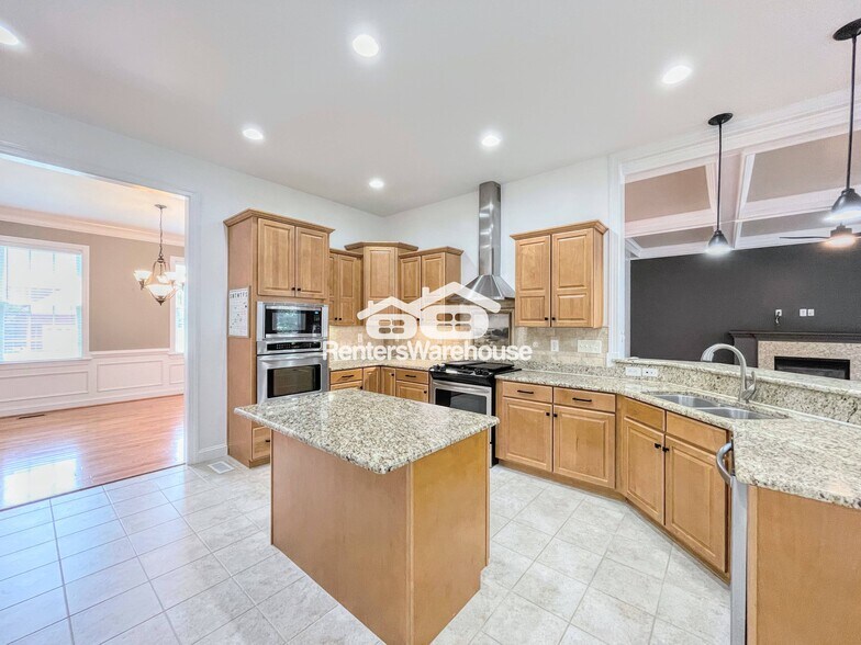 Building Photo - 816 Gilchrist Ct